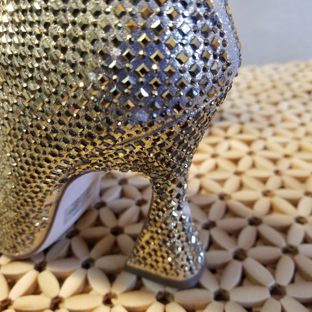 ENCHANTING BOOTS - Picture 12 of 13